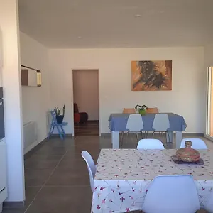  Villa La Des Muriers Tres Spacieuse Dans Un Environnement Calme